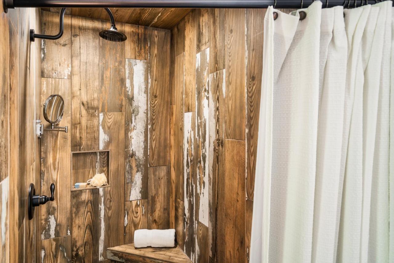 Mountainside - New Luxury Cabin-Fire Table-Hot Tub-3 Pools-Ps5-Bears ガトリンバーグ エクステリア 写真